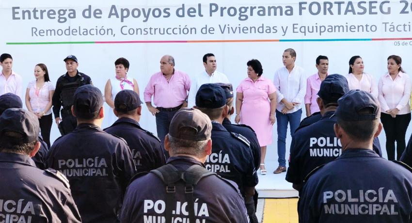 Policías Zihuatanejo