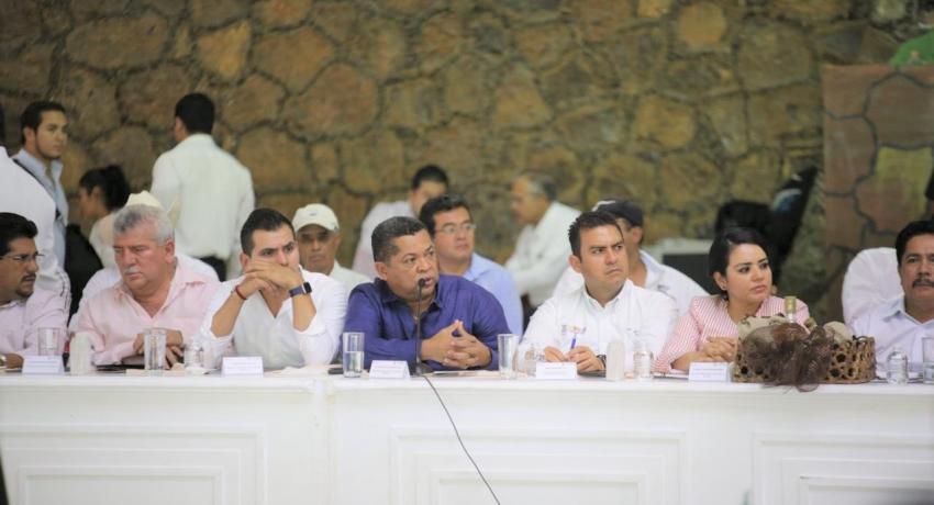 Guardia Nacional y entrega de Fertilizante, temas abordados en la reunión de presidentes municipales 