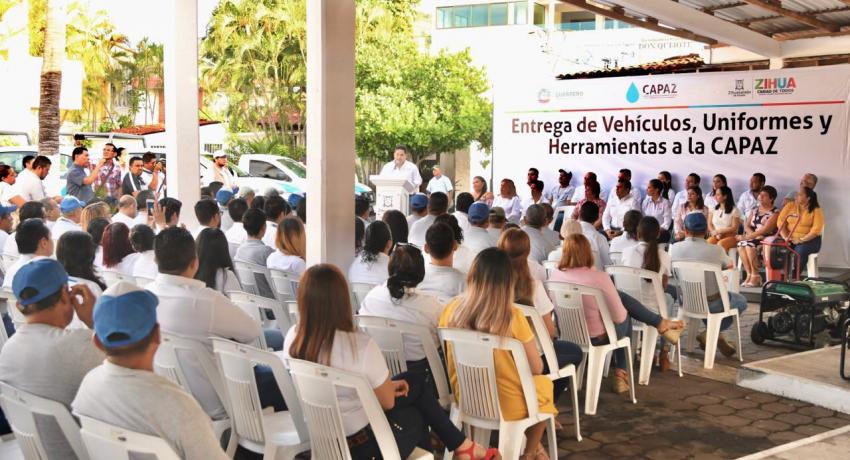 Alcalde JSA fortalece trabajo de la CAPAZ con entrega de vehículos, uniformes y herramientas