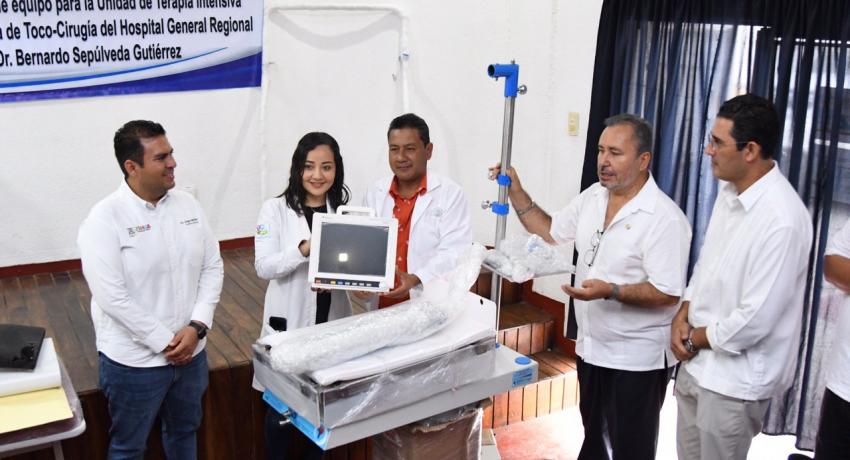 ASISTE PRESIDENTE JSA A ENTREGA DE EQUIPO MÉDICO PARA EL HOSPITAL GENERAL