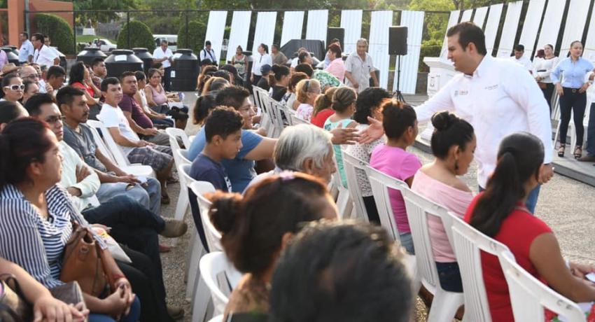 Presidente JSA entrega apoyos subsidiados para mejoramiento de vivienda a más de 400 familias