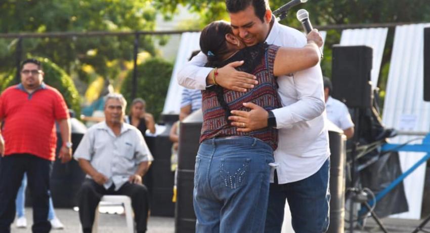 Presidente JSA entrega apoyos subsidiados para mejoramiento de vivienda a más de 400 familias