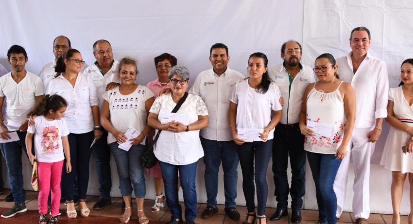 Llegan apoyos de becas de capacitación laboral que gestionó el Presidente JSA