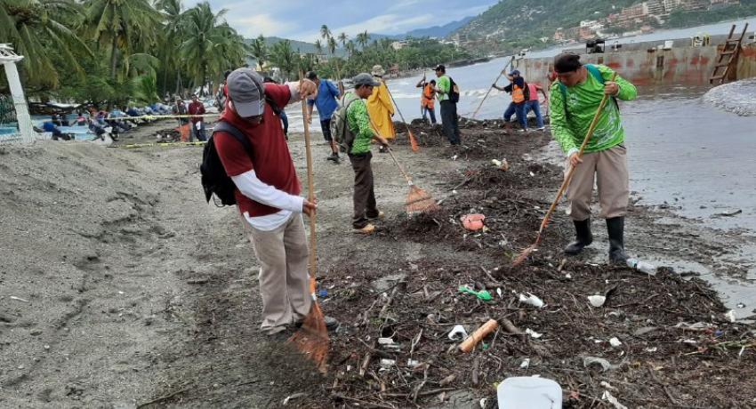Jornada de limpieza en playas