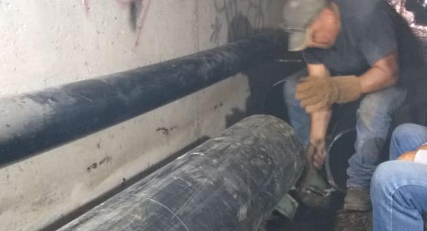 Reparación de fuga en red