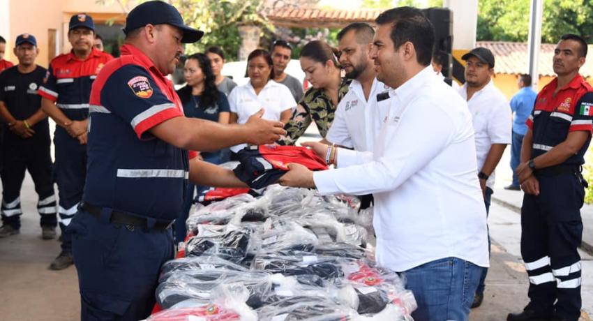 segunda dotación de uniformes 