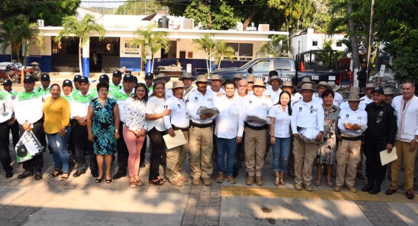 Entrega de uniformes