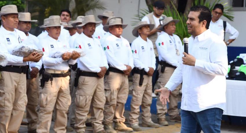 Entrega de uniformes