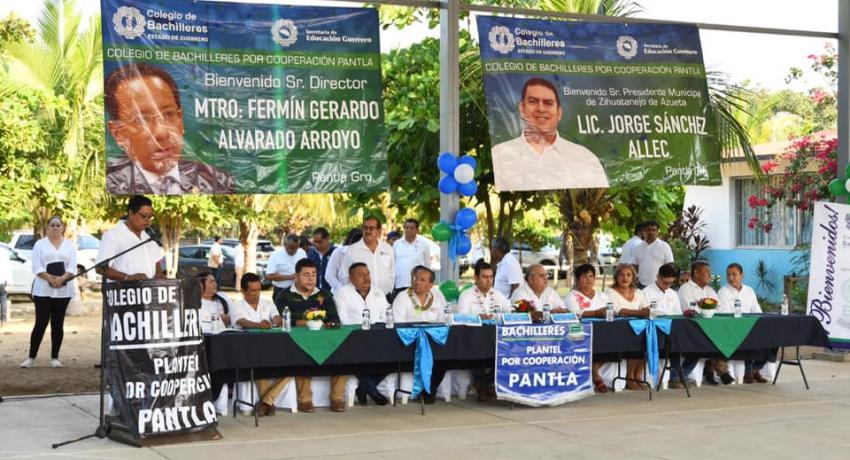 Se entregan obras en los planteles de Zihuatanejo y Pantla