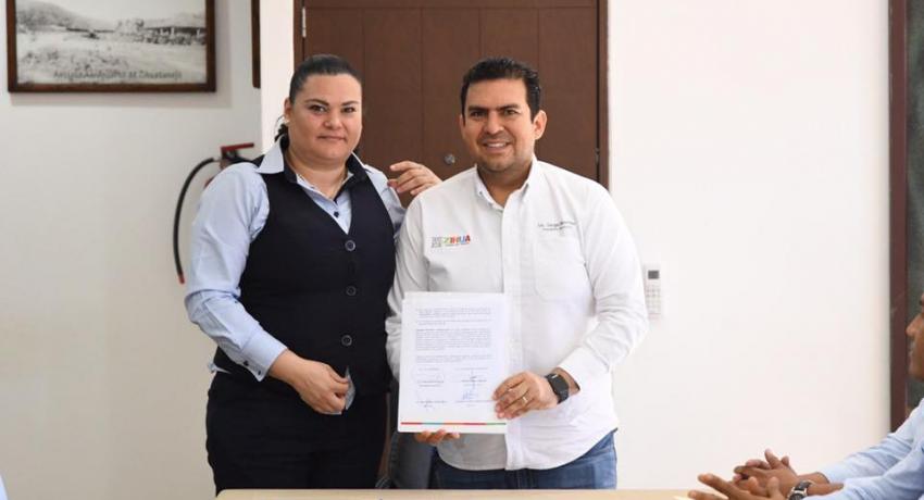 Firma convenio con acreditada financiera