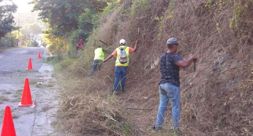 Zihuatanejo siempre limpio