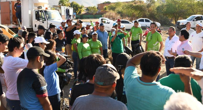 limpieza en las salinas