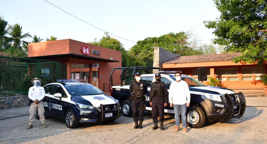 Entrega patrullas a Seguridad Pública