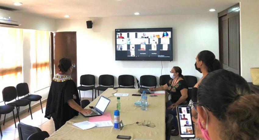 Atienden el tema de violencia contra la mujer