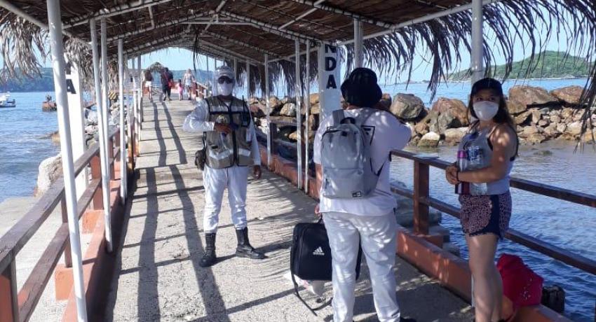 Supervisan que visitantes a playas cumplan con medidas sanitarias