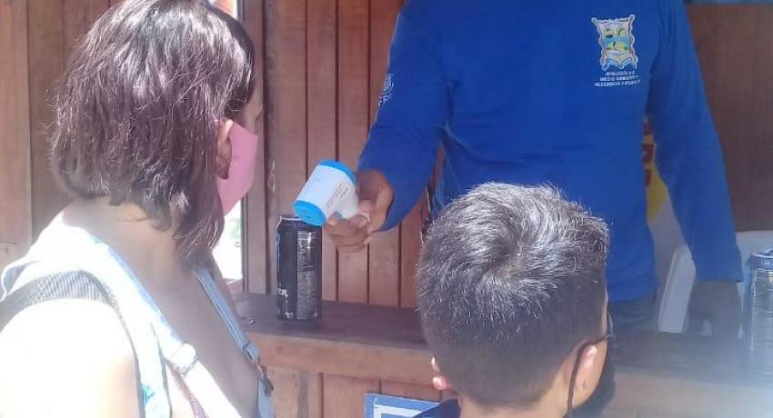 Supervisan que visitantes a playas cumplan con medidas sanitarias