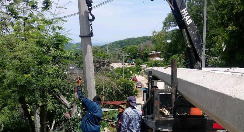 Electrificación de cinco colonias