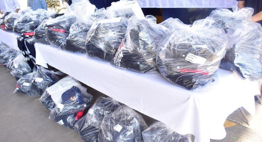 Entrega de uniformes