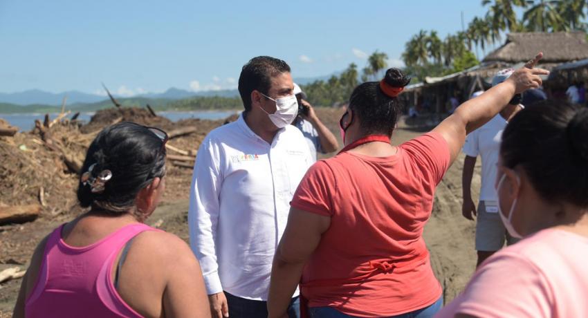  Trabajos de limpieza en playa Linda