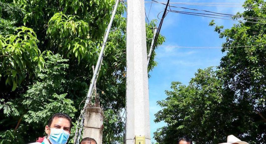 Electrificación a Los Achotes