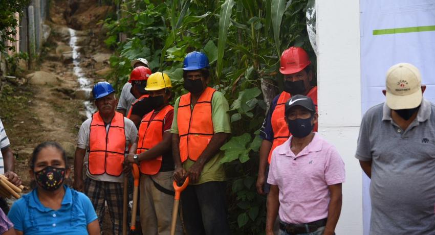  Habitantes de Los Almendros