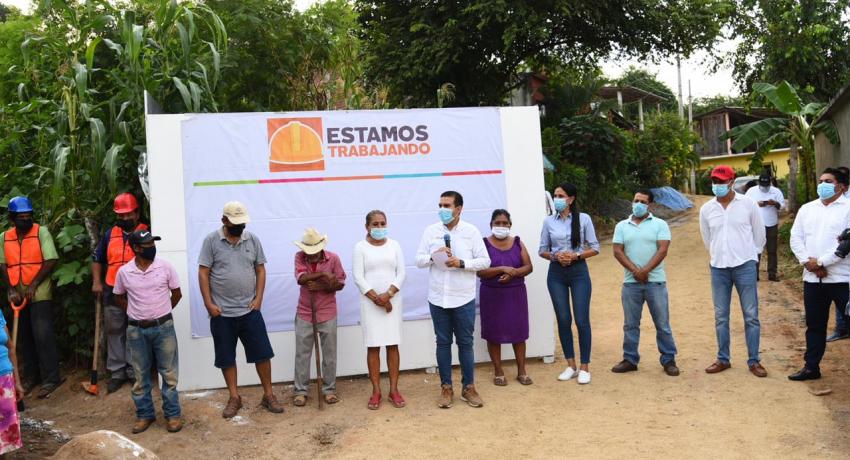  Habitantes de Los Almendros