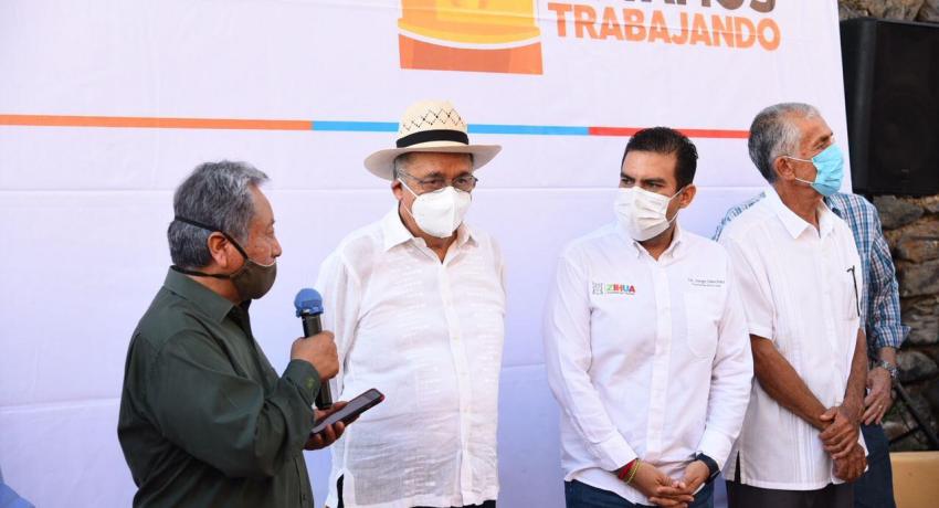 Entrega de acceso a playa la madera