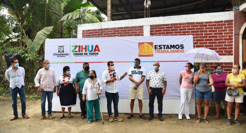 El Coacoyul con el arranque de una nueva pavimentación