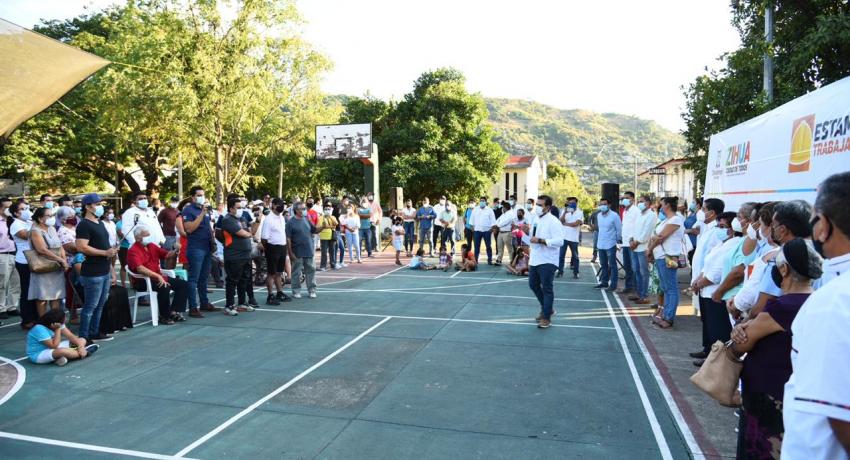 Arranque de la obra cancha techada