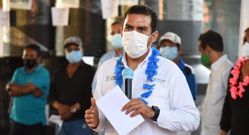 Los Achotes estrenan calle pavimentada