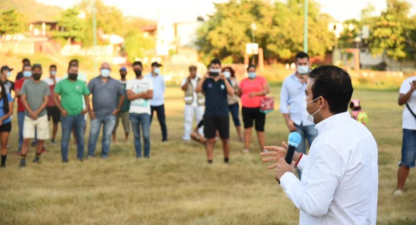 Campo de futbol de La Parota, en El Coacoyul