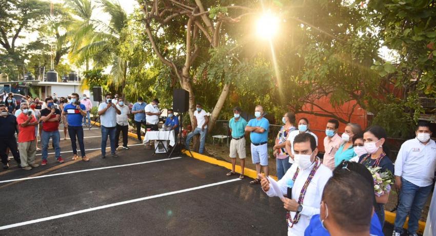 Reencarpetamiento de calles Ola Roja y Mar Arábigo