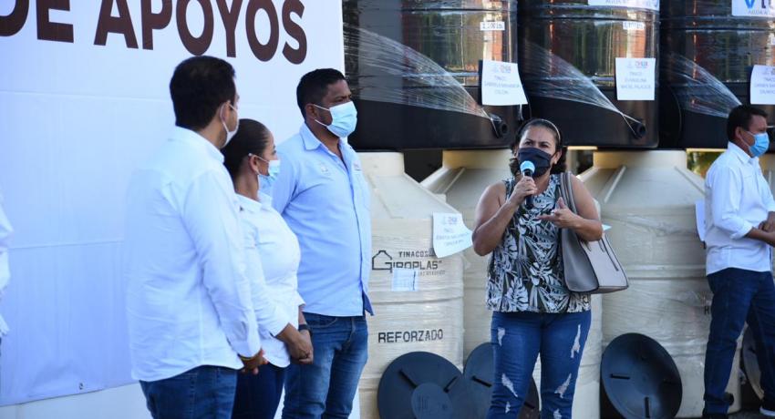 60 familias reciben apoyos subsidiados