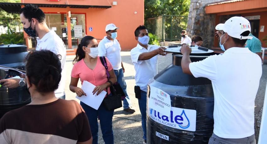 60 familias reciben apoyos subsidiados