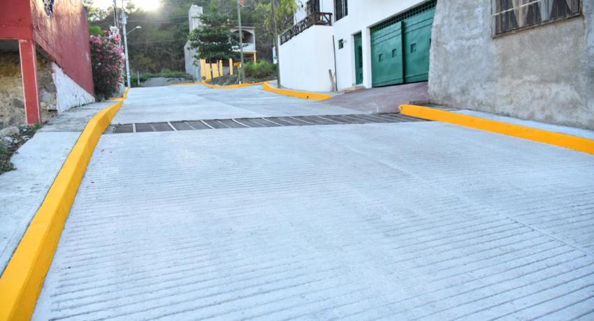 Una nueva calle en colonia La Noria