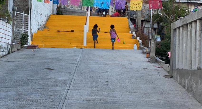 Colonia Convergencia estrenar el andador Almendros