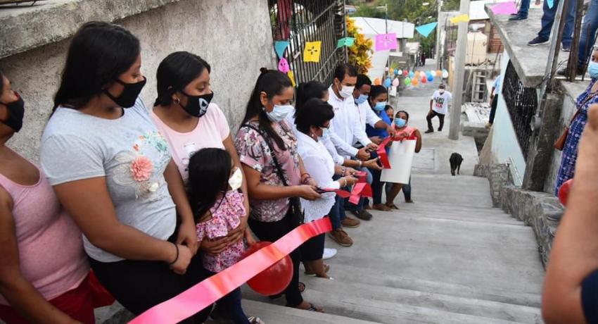 Arrancan otras dos pavimentaciones.