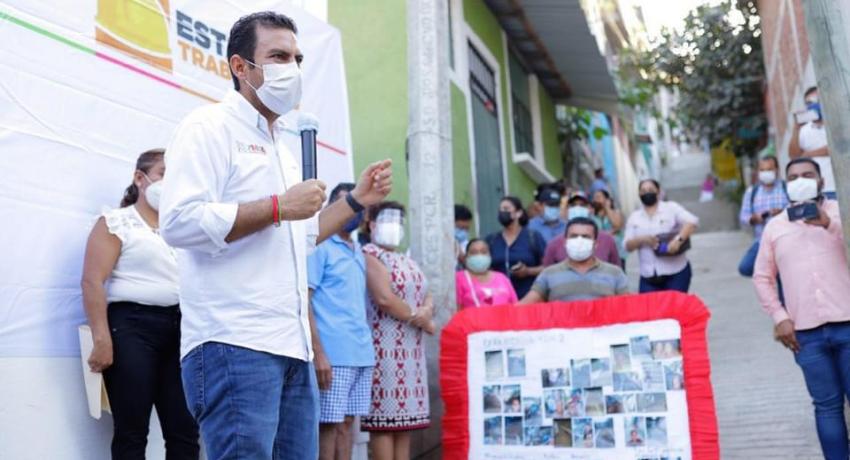 Inaugura andador 2 en colonia Silverio Valle