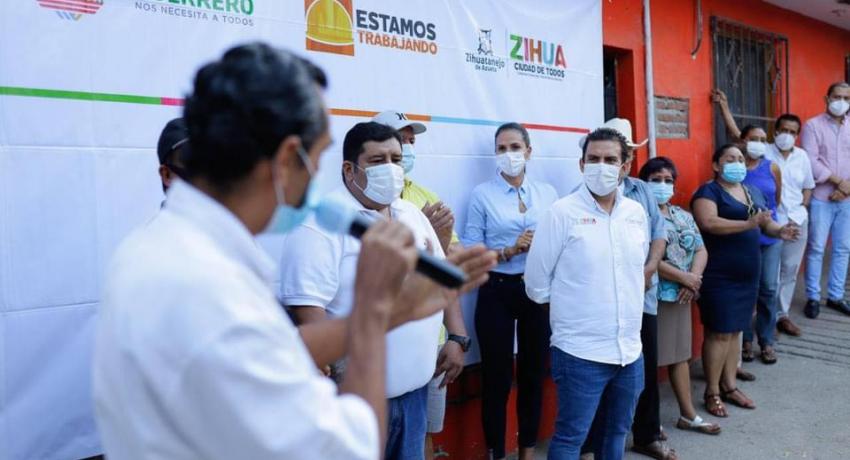 Una pavimentación más en la colonia Nuevo Amanecer