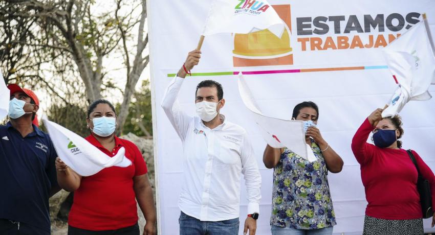 Inaugurando espacios deportivos.
