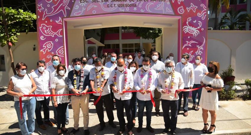 Alcalde Jorge Sánchez Allec refrenda su compromiso con la educación