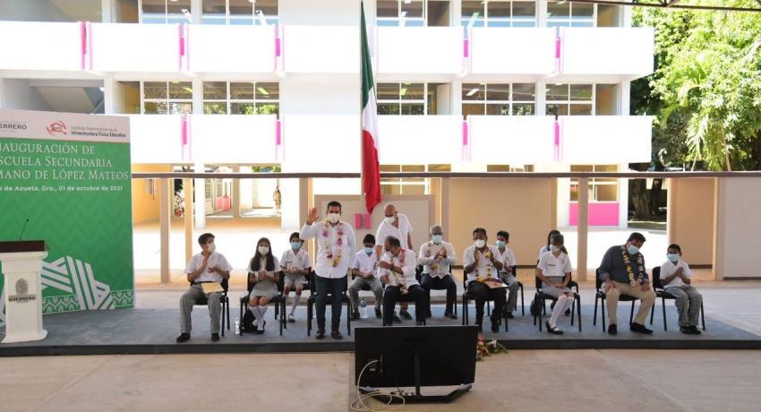 Alcalde Jorge Sánchez Allec refrenda su compromiso con la educación