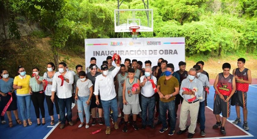 Jorge Sánchez inauguró cancha techada en el Fovissste 