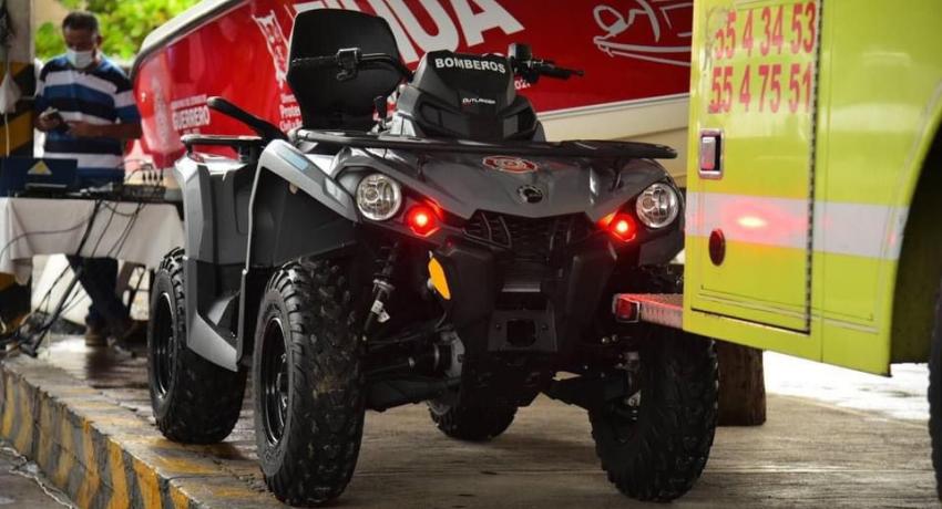 Entrega Jorge Sánchez más apoyos a dirección de Protección Civil y Bomberos