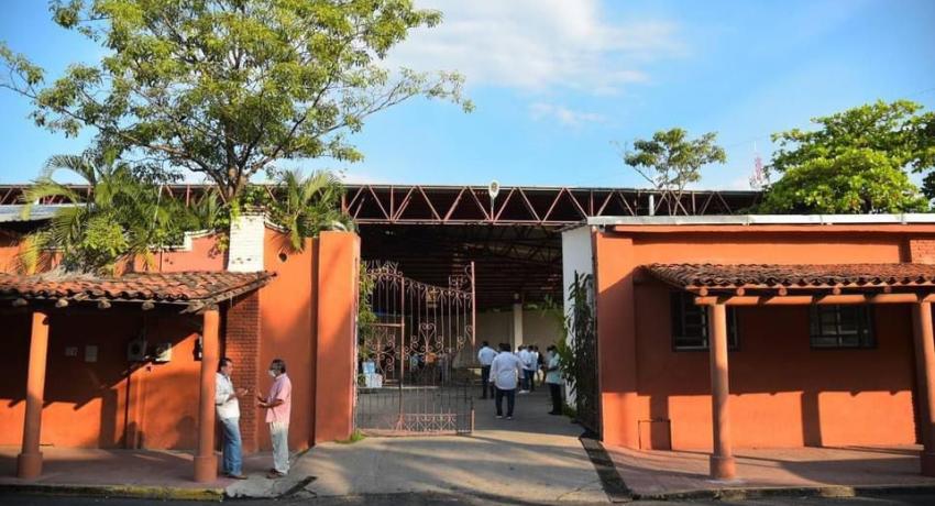 Gobierno de Zihuatanejo dignifica áreas municipales