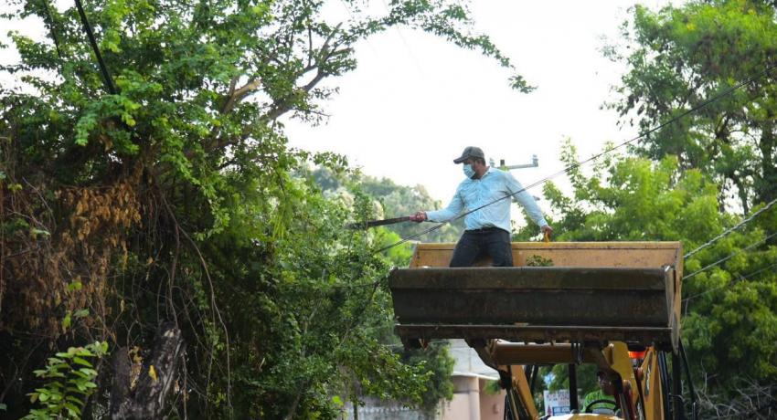 Gobierno municipal realiza campaña de limpieza en Agua de Correa 
