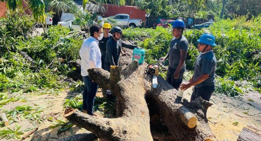 Presidente Jorge Sánchez supervisa trabajos de limpieza tras el paso de huracán Rick