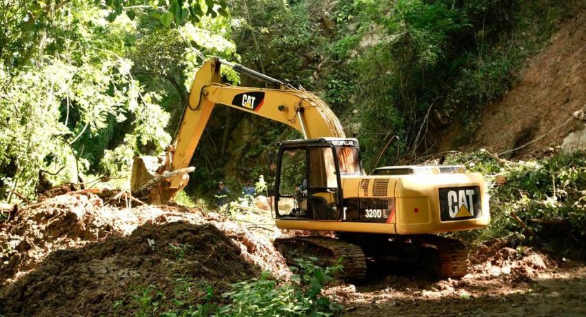 Se atiende rehabilitación de caminos de la sierra: JSA