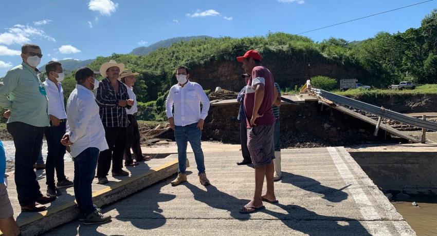 Se atiende rehabilitación de caminos de la sierra: JSA