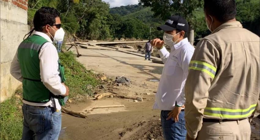 Se atiende rehabilitación de caminos de la sierra: JSA